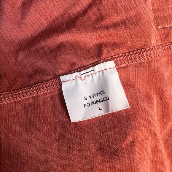 Vuori Lux Performance Tank Large Lychee Heathered Orange peach athletic workout - Picture 8 of 8